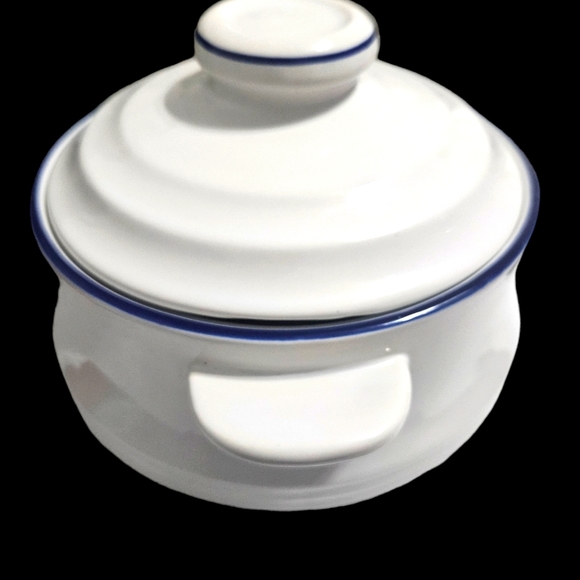 1984 Vtg International House Country Blue, Blue Cat Covered Casserol Dish, Korea - Picture 2 of 9